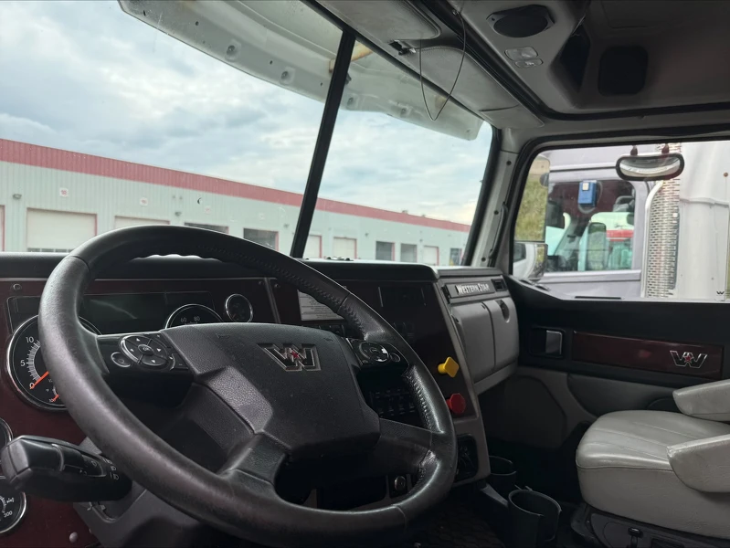 WESTERN STAR 5700XE DAY CAB 2020