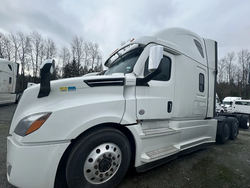 FREIGHTLINER CASCADIA 2021