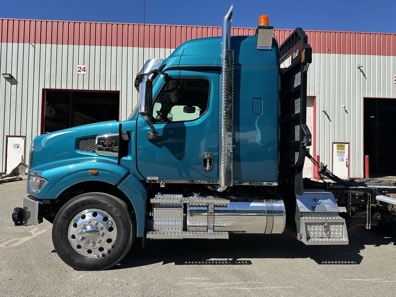 WESTERN STAR 49X 2024