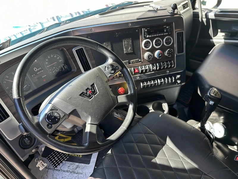 WESTERN STAR 49X 2024