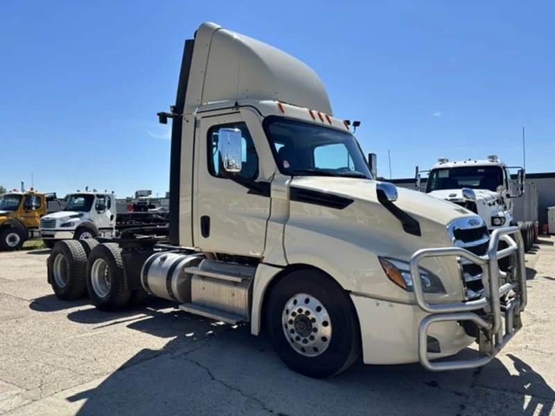 FREIGHTLINER CASCADIA 2024
