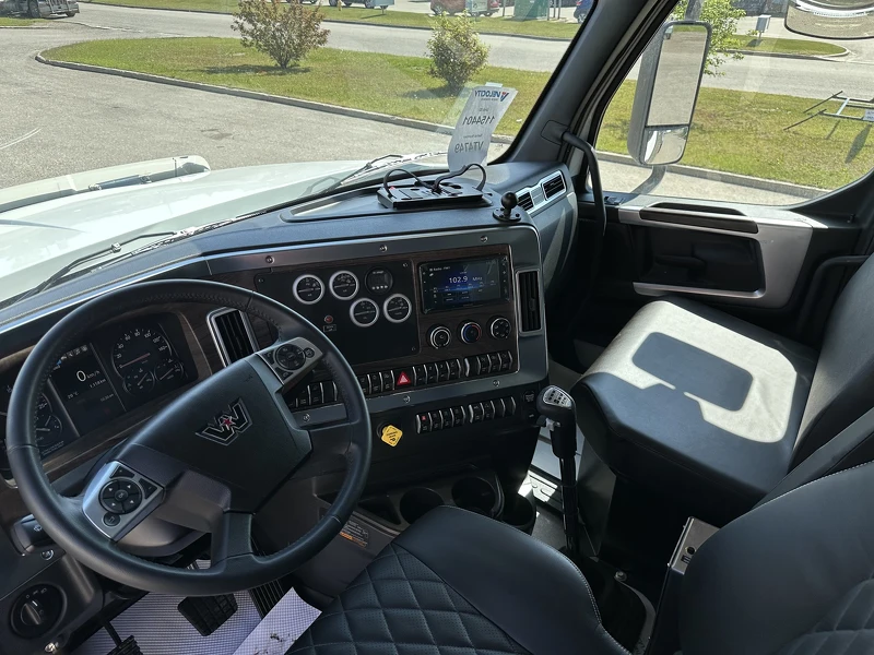 Velocity Truck Centres