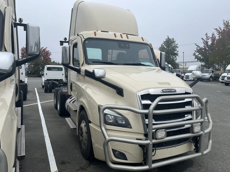FREIGHTLINER CASCADIA 2023