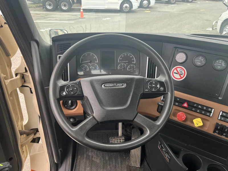 FREIGHTLINER CASCADIA 2023