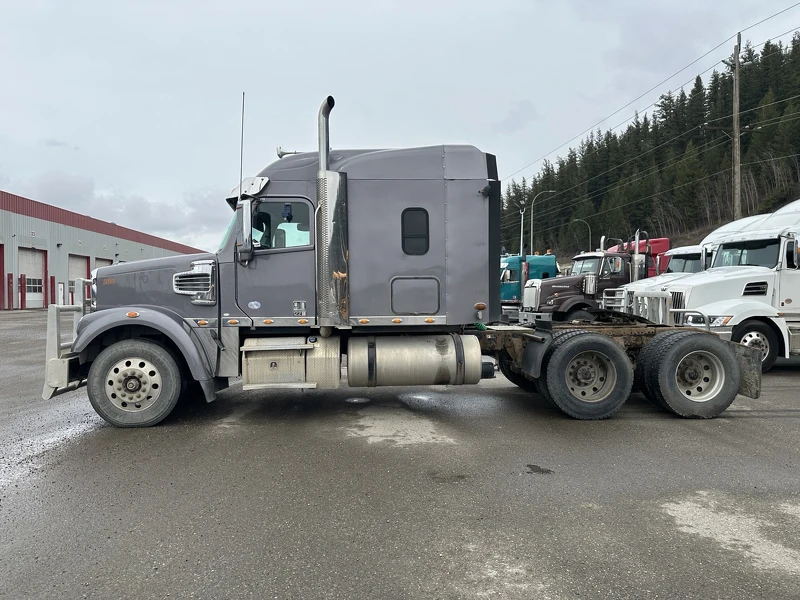 FREIGHTLINER 122SD 2016
