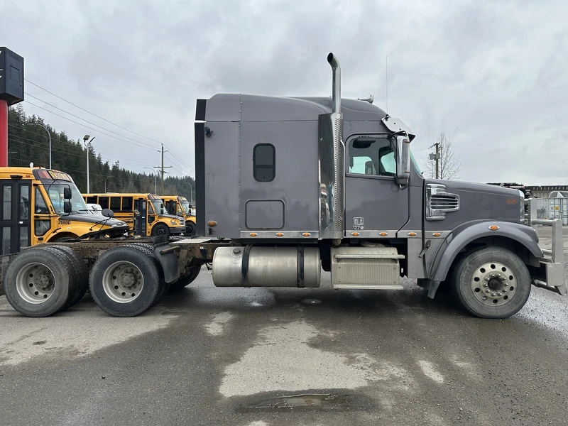 FREIGHTLINER 122SD 2016