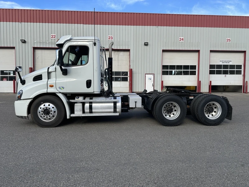 FREIGHTLINER CA113DC 2020