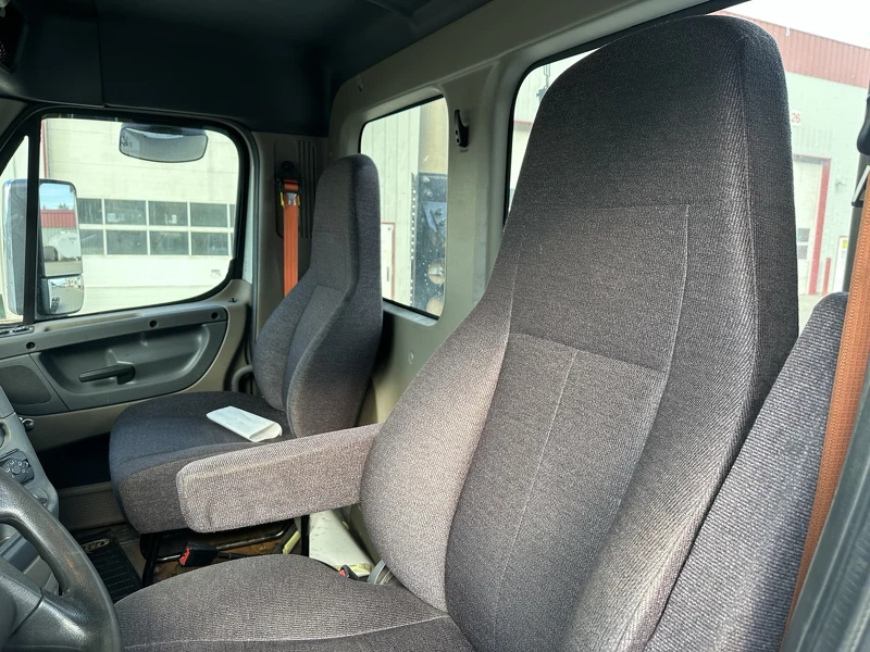 FREIGHTLINER CA113DC 2020