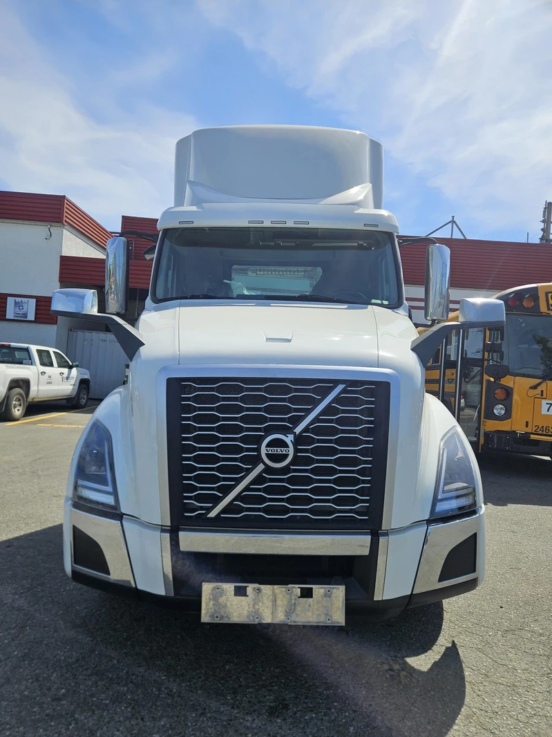 VOLVO VNL 300 2019