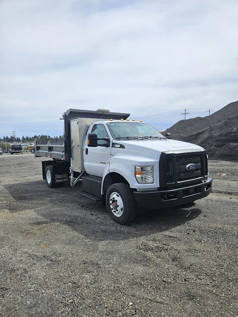 FORD F650 2023