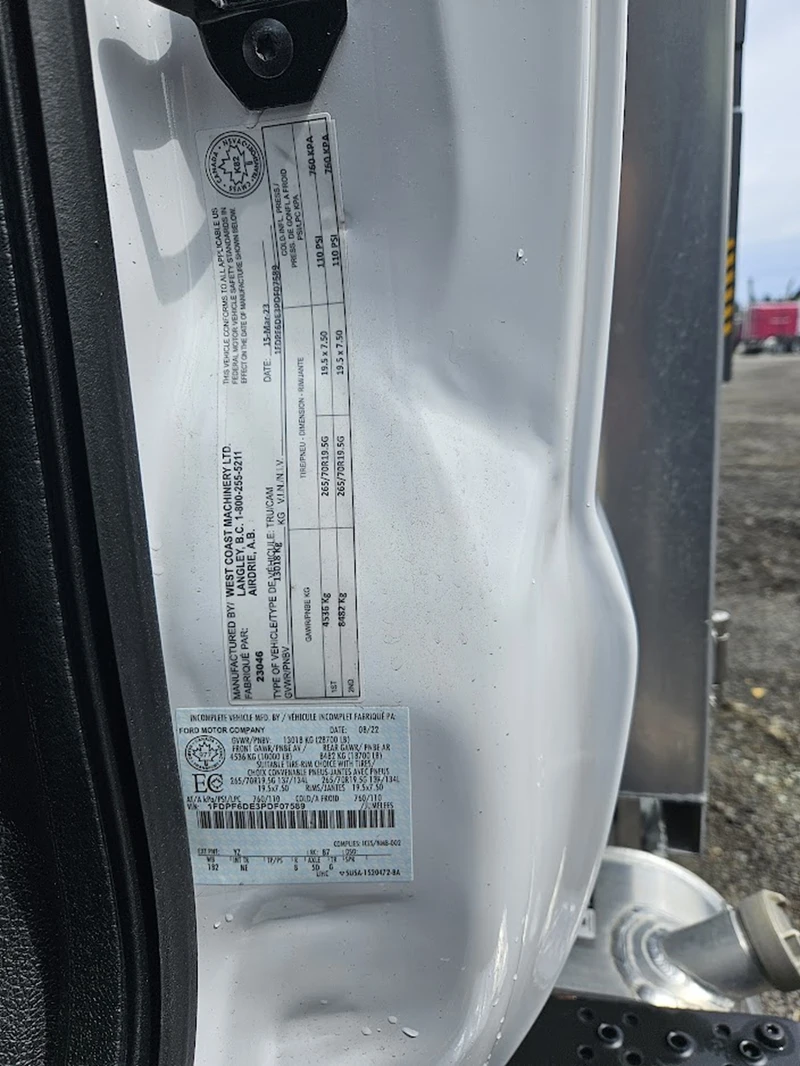 FORD F650 2023