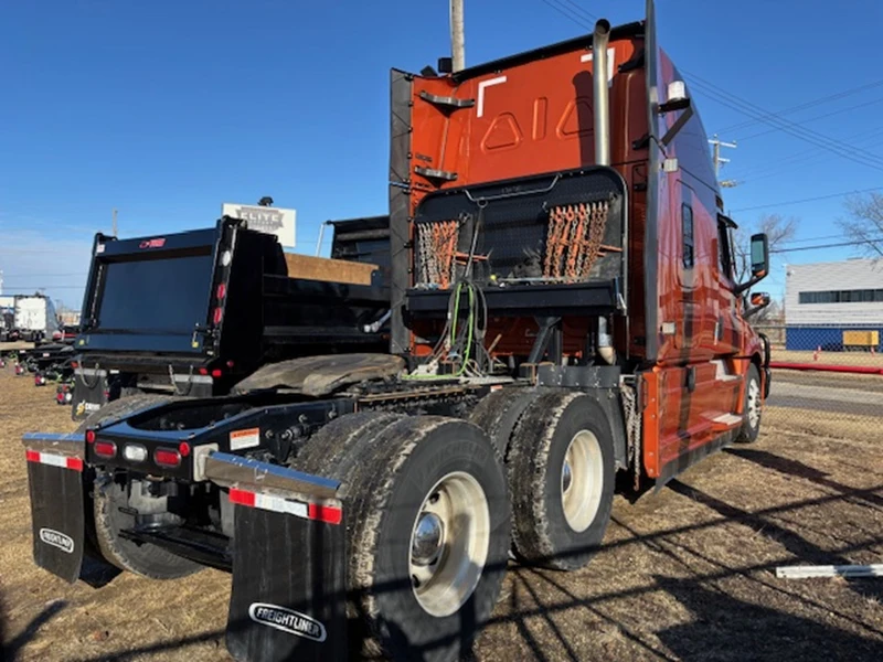 FREIGHTLINER CASCADIA 126 SLEEPER 2025