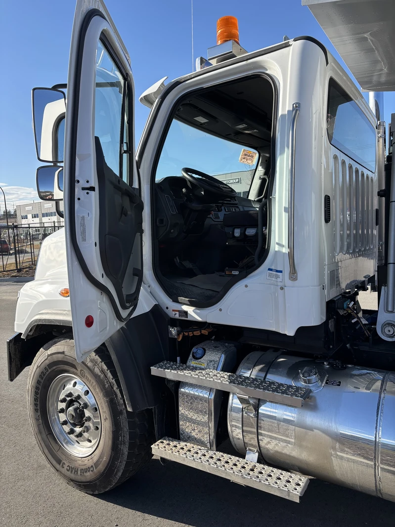 Velocity Truck Centres
