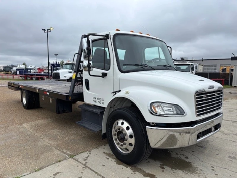 FREIGHTLINER M2 106 2019