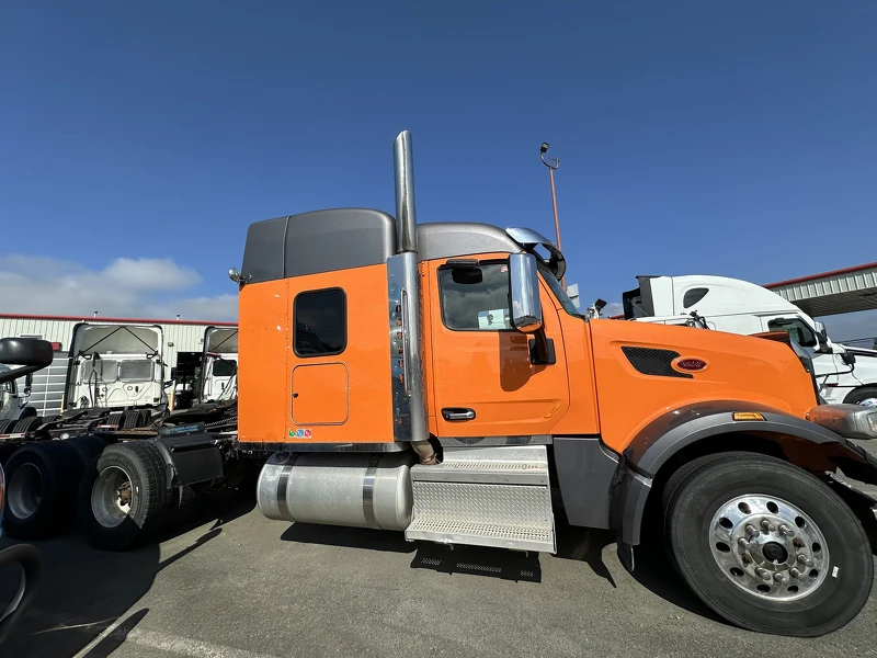 PETERBILT 567 2020