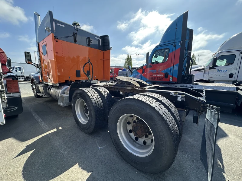 PETERBILT 567 2020