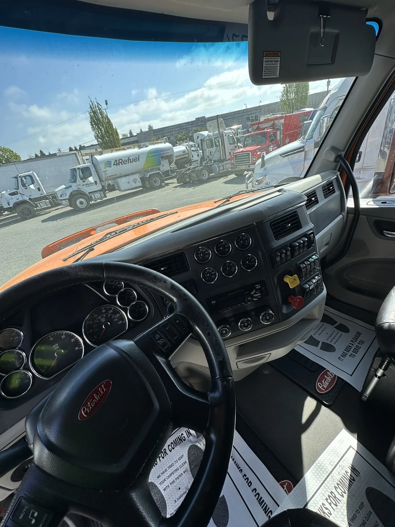 PETERBILT 567 2020