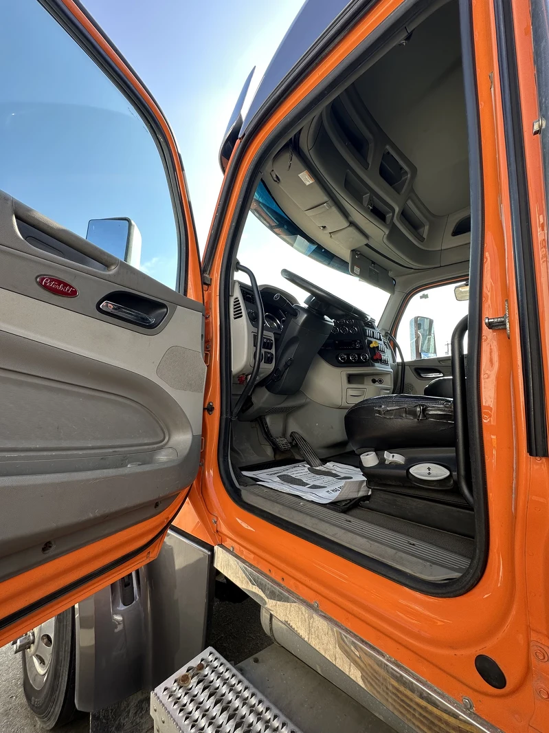 PETERBILT 567 2020