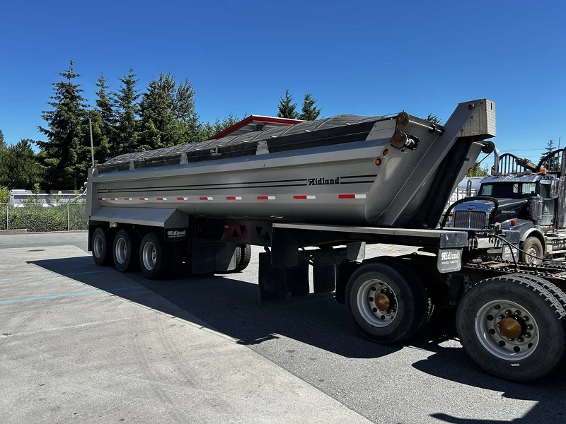 MIDLAND TRIAXLE END DUM 2015